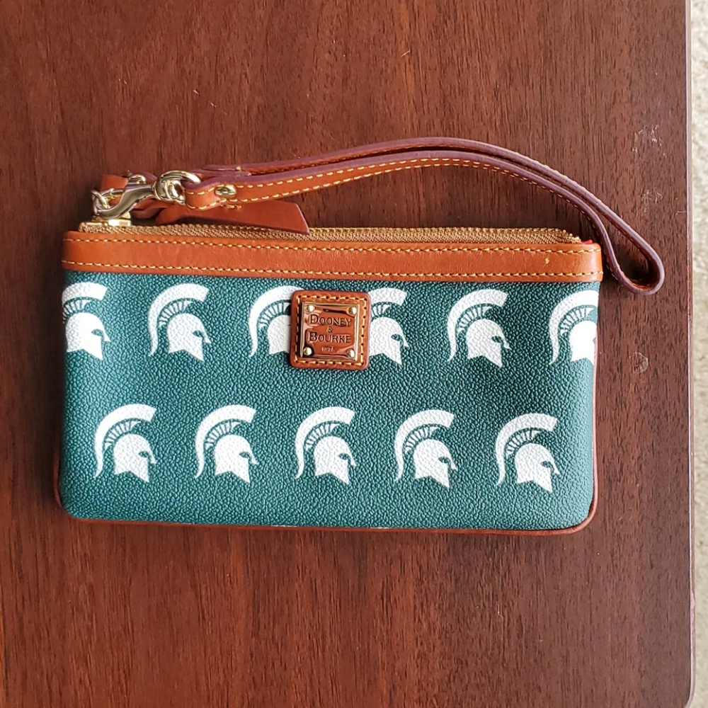 Dooney & Bourke wristlet